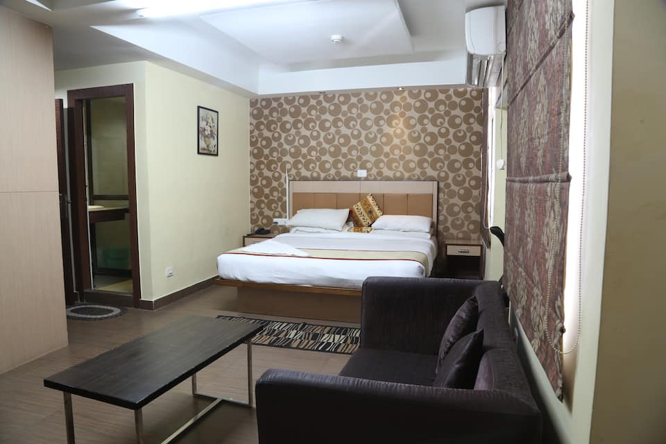 Exterior Room